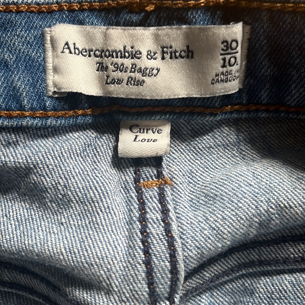 Abercrombie & Fitch Curve Love Low Rise The 90’s Baggy Jeans 30L - Picture 5 of 6